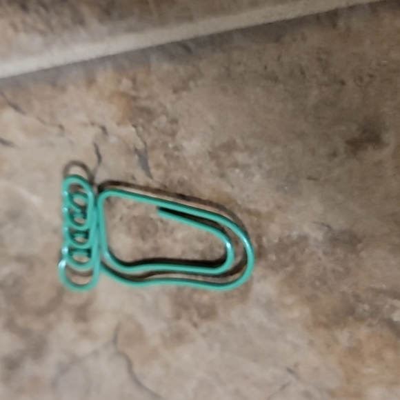 Paper Clips - Picture 4 of 4